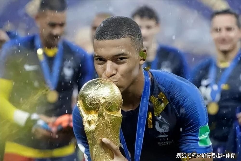 世界杯歷史總射手王是_歷屆世界杯金靴獎得主名單_姆巴佩世界杯金靴獎記錄