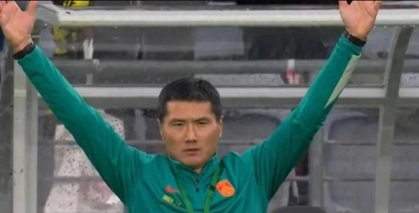 國(guó)足戰(zhàn)術(shù)變化分析_中國(guó)足球隊(duì)國(guó)際比賽表現(xiàn)_國(guó)足沖擊世界杯歷史