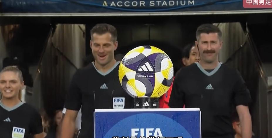 國(guó)足沖擊世界杯歷史_國(guó)足戰(zhàn)術(shù)變化分析_中國(guó)足球隊(duì)國(guó)際比賽表現(xiàn)